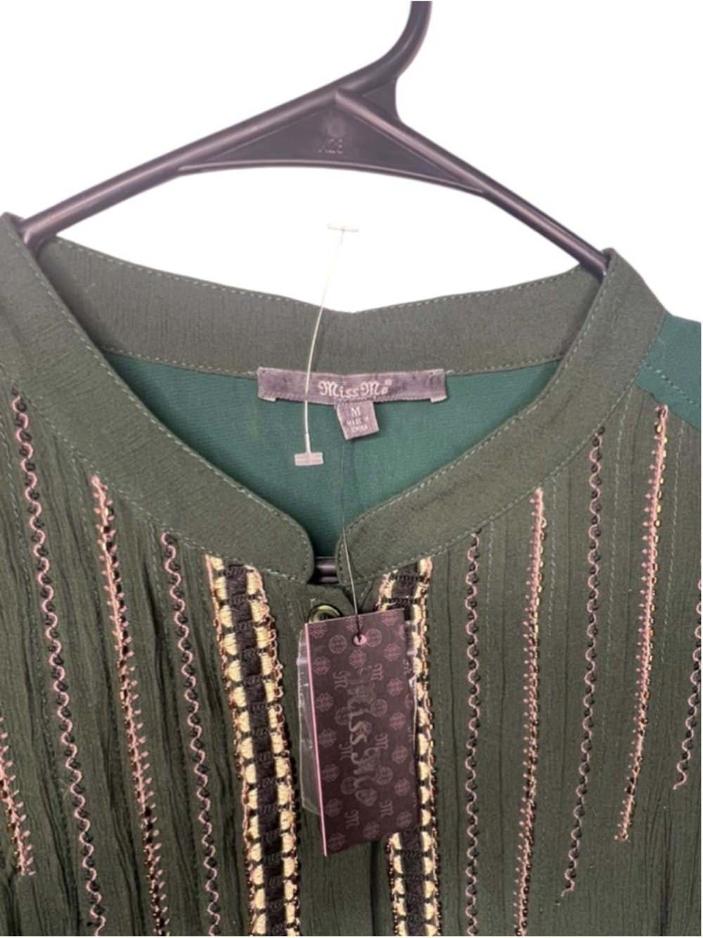 NWT Miss Me Green Long Sleeve Embroidered Pleated Tunic Blouse - Picture 2 of 4